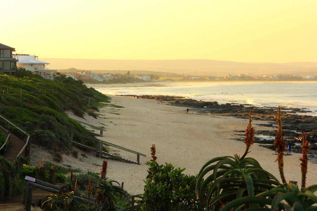 Beach House Hotell Jeffreys Bay Exteriör bild